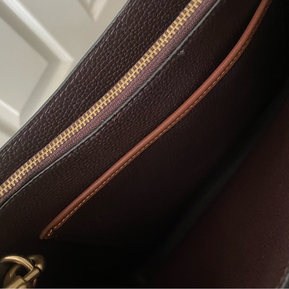 Coach Tyler Carryall 28 - Picture 5 of 8